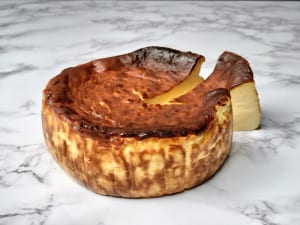 グルテンフリーバスクチーズ