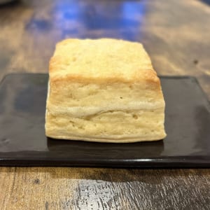 クロワッサンスコーン